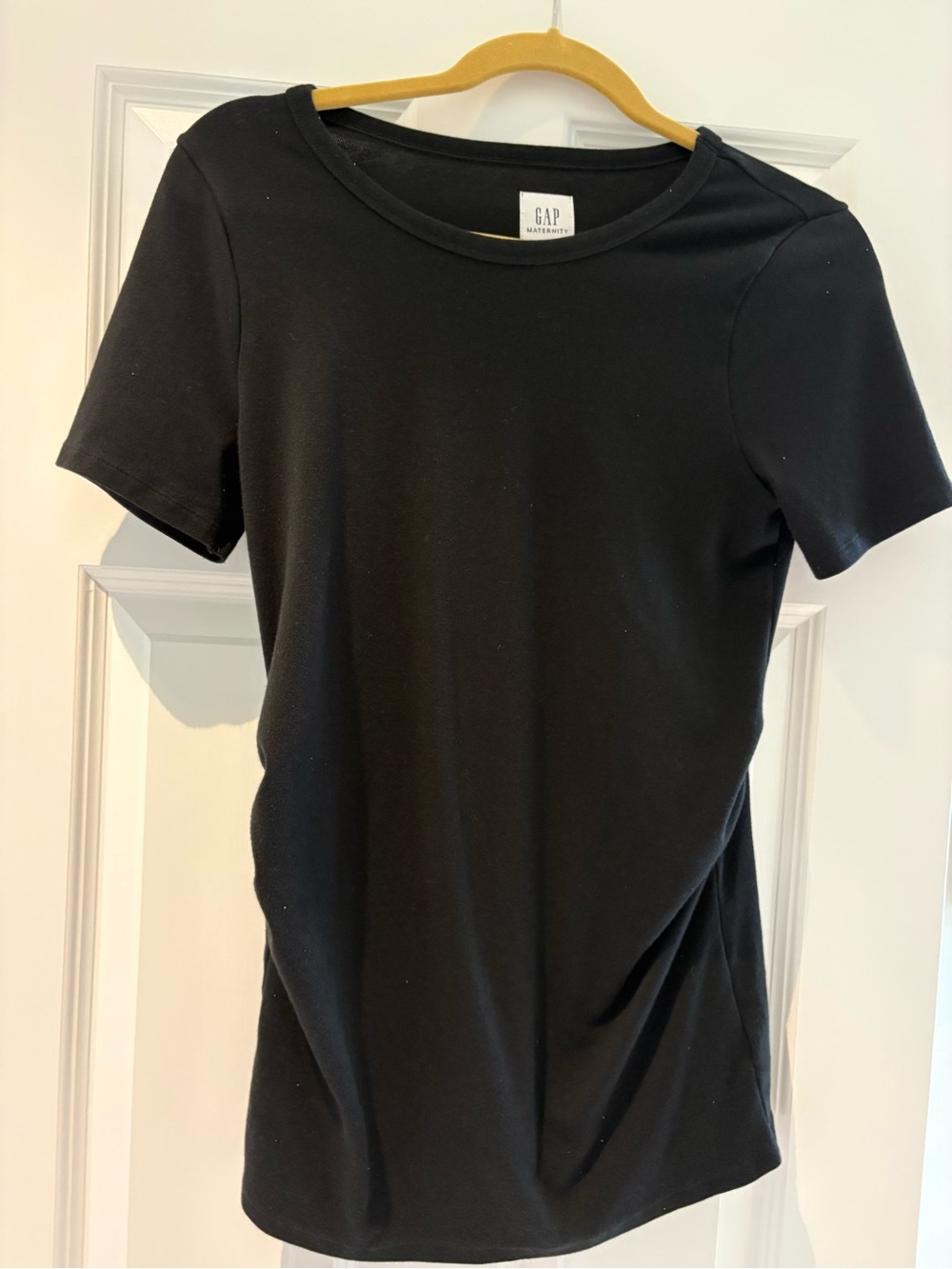 GAP Maternity Bundle - Tanks & Tee - Picture 2 of 7